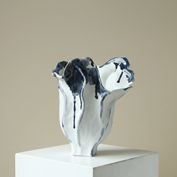 Blue ceramic vase YQ24-33