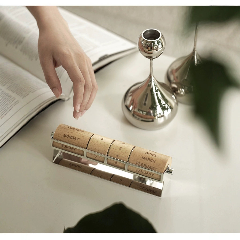 0 | 北欧简约木质日历摆件办公室桌面装饰品创意客厅家居饰品生日礼物