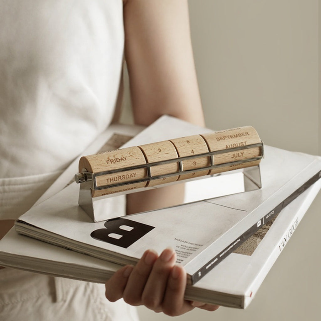 0 | 北欧简约木质日历摆件办公室桌面装饰品创意客厅家居饰品生日礼物