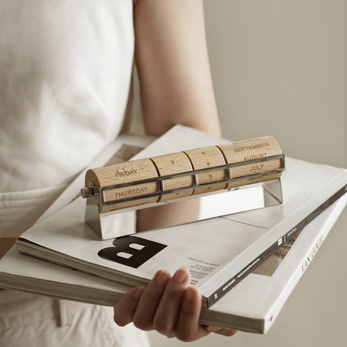 0 | 北欧简约木质日历摆件办公室桌面装饰品创意客厅家居饰品生日礼物