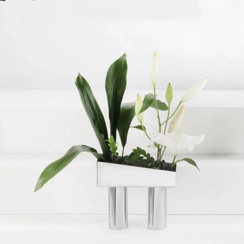 0 | 简约现代不锈钢花瓶创意轻奢家用书房客厅插花干花器桌面装饰摆件