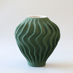 YQ24-40 wavy green sand vase